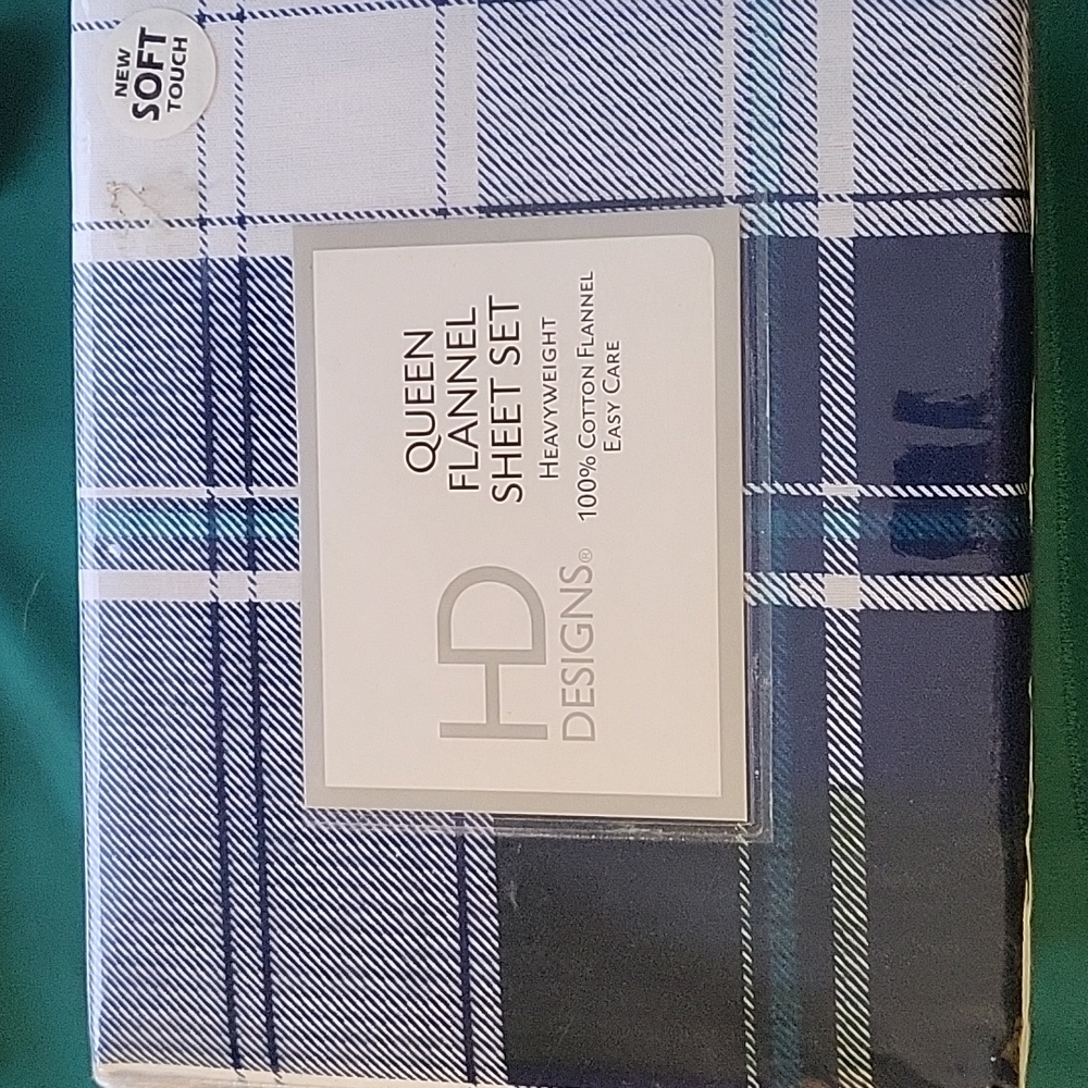 NEW queen flannel sheets